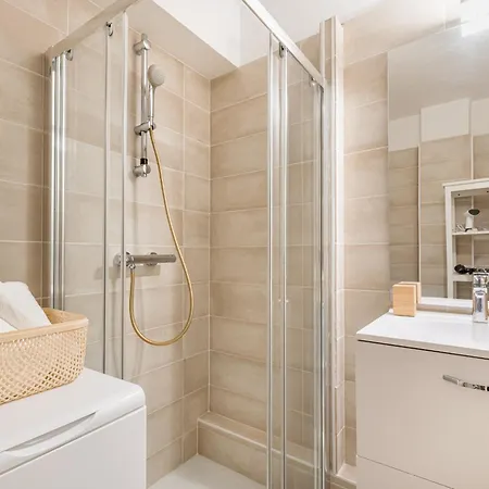 Studio Cosy Hyper-centre Tout Equipe, Acces Wifi Et Netflix * Saint-Étienne