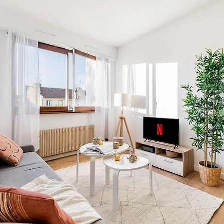 Apartman Studio Cosy Hyper-centre Tout Equipe, Acces Wifi Et Netflix Saint-Étienne